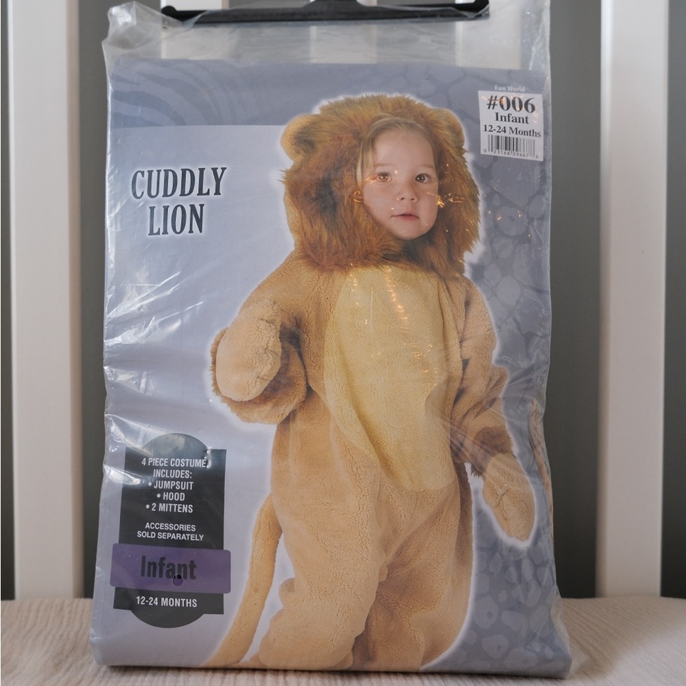CUDDLY LION Halloween costume 12-24m baby